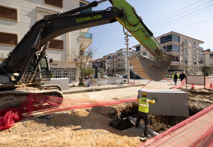 İzmir Büyükşehir Belediyesi’nin yürüttüğü Tire’deki altyapı ve üstyapı çalışmalarını kapsayan