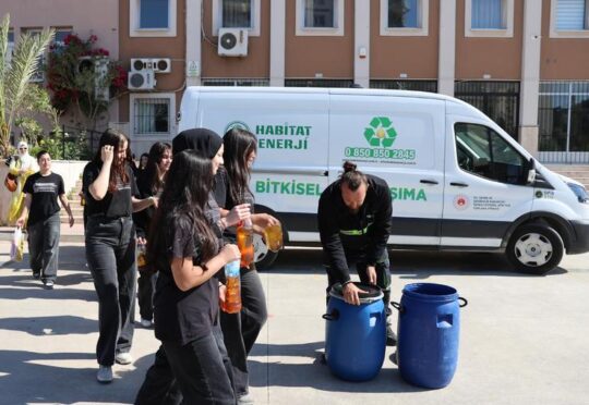 Buca Belediyesi’nin, çevre kirliliğinin önüne geçmek amacıyla başlattığı bitkisel atık