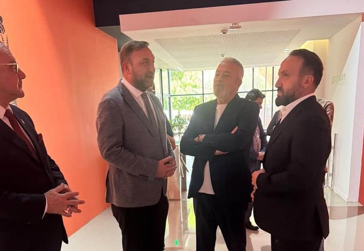CHP İzmir İl Başkanı Utku Gümrükçü, İzmir Büyükşehir Belediyesi ev