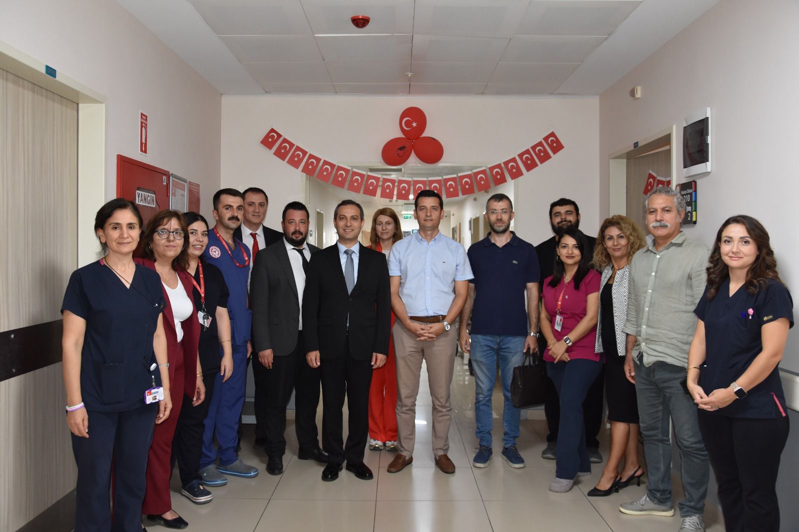 205 yatak, 130 doktor ve 750 kişilik kadrosuyla 24 saat