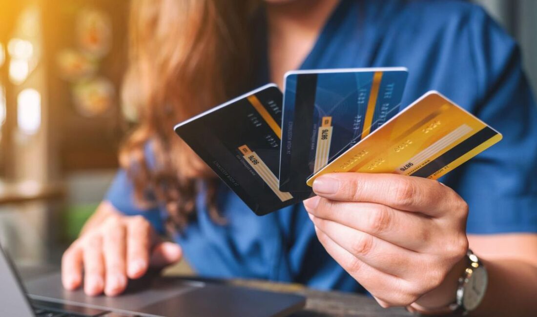 Finansal riskleri azaltmak isteyen bankalar, kredi kartı kullanım alışkanlıklarına yönelik