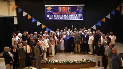 AK Parti Menderes İlçe Teşkilatı, genişletilmiş ilçe danışma meclisinde toplandı.