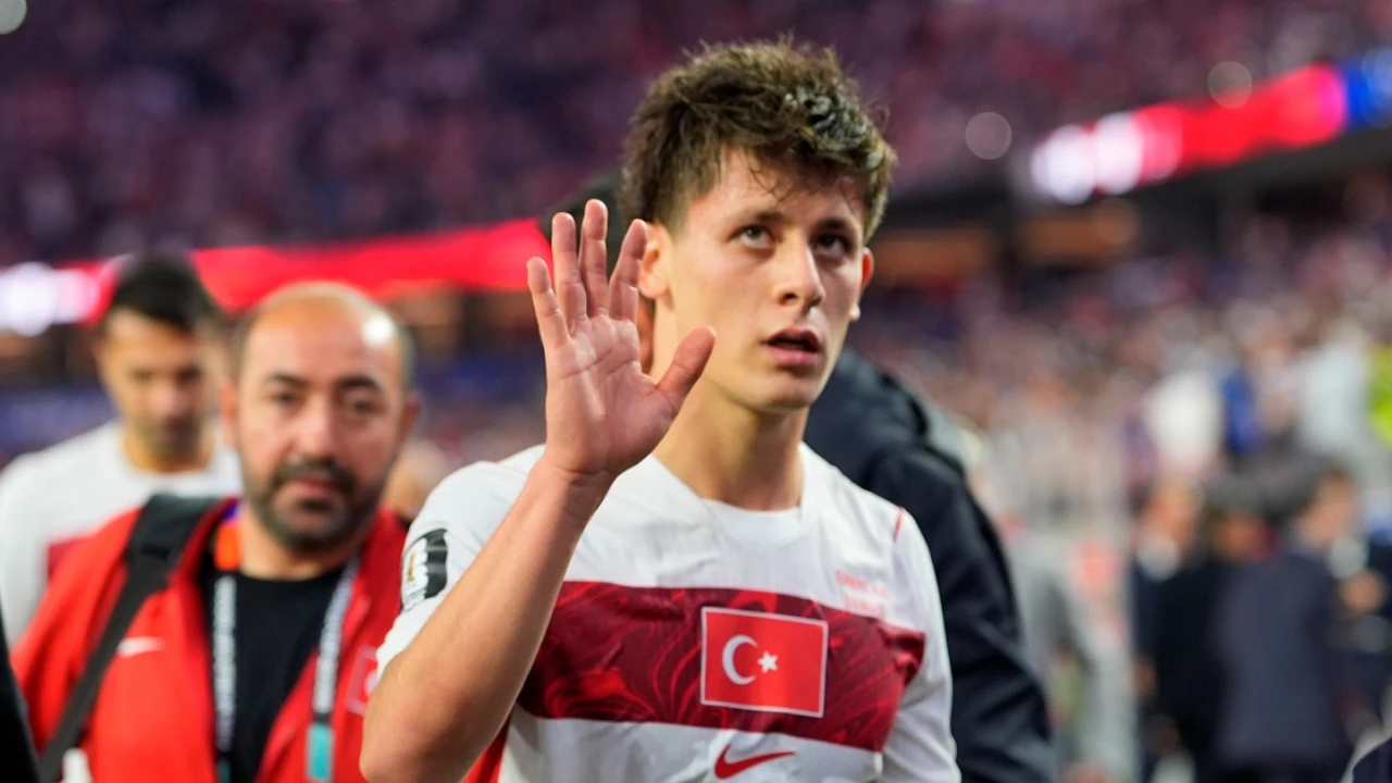 A Milli Takım’ın İtalya’ya 4-1 yenildiği gecede Arda Güler, tribünlerden