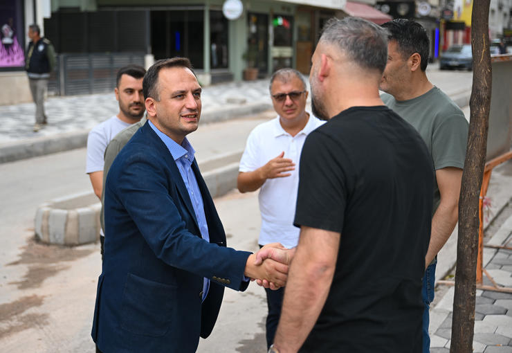 Bornova Belediye Başkanı Ömer Eşki, kentin en yoğun akslarından biri