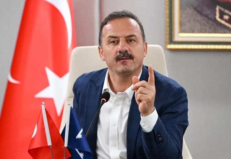 Anahtar Parti Genel Başkanı Yavuz Ağıralioğlu İzmir Büyükşehir Belediye Başkanı