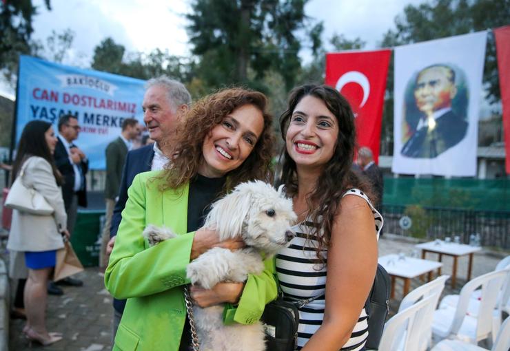 Karşıyaka Belediyesi, 4 Ekim Dünya Hayvanları Koruma Günü’nde “Bir Nota,