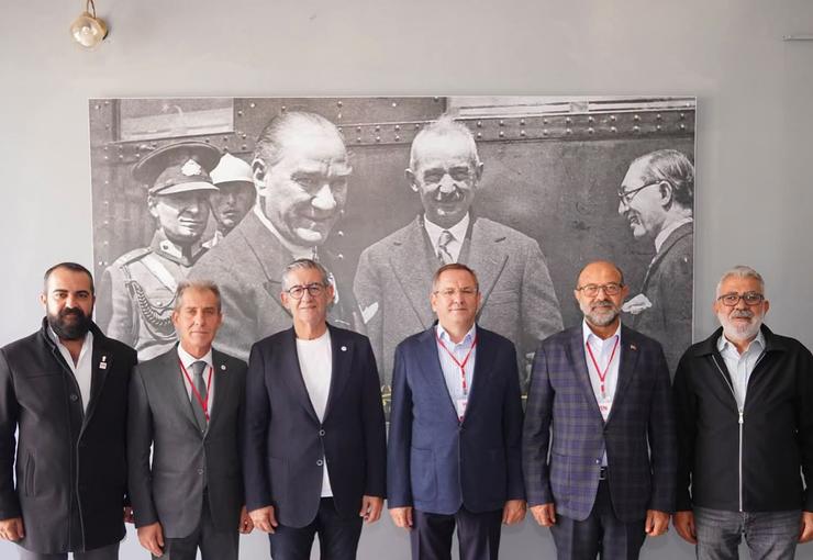 Yeni Parti Ayvalık 1. Olağan İlçe Kongresi büyük bir coşku,