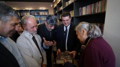 Torbalı Belediyesi bünyesinde hizmet veren kitap kafeler ve kütüphaneler, öğrencilerin