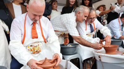 Geçtiğimiz ay gerçekleştirilen 5. Uluslararası Menemen Çömlek Festivali'nin yankıları sürüyor.