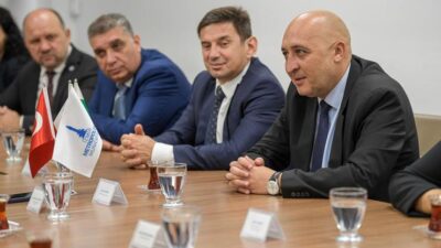 İzmir’in kardeş şehri Kırcaali’nin Belediye Başkanı Erol Mümün, İzmir Büyükşehir