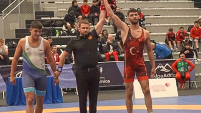 İzmir Büyükşehir Belediyesi Spor Kulübü güreşçisi Muhammed Emin Uyumaz, U20