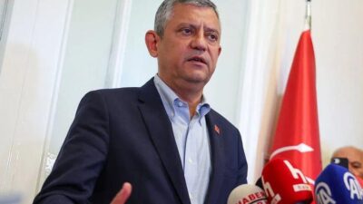 YENİ Parti Genel Başkanı Özgür Özel, İzmir Büyükşehir Belediye Başkanı