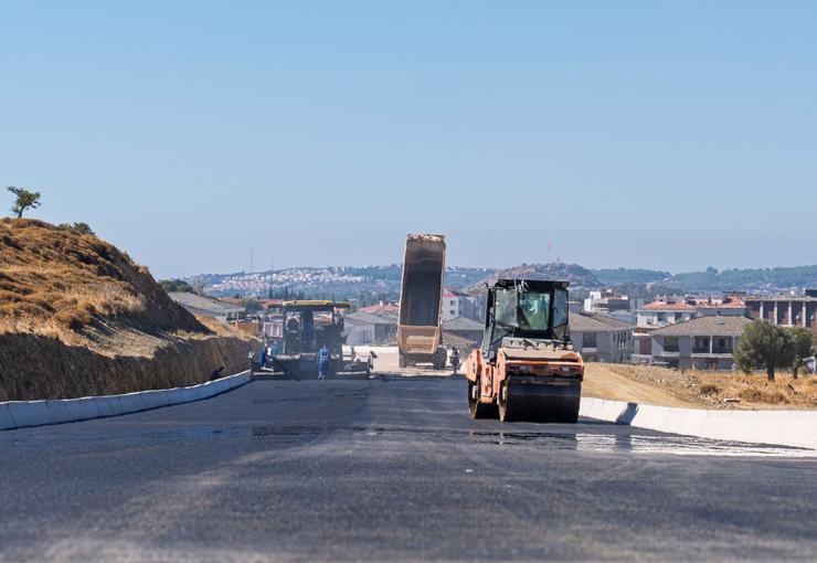 İzmir Büyükşehir Belediyesi’nin Seferihisar’daki 2 bin 700 metrelik çevre yolu