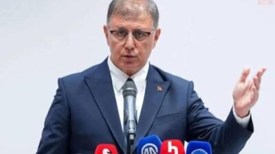 AK Parti'ye geçen İzmir Büyükşehir Belediye Başkanı Cemi Tugay gündeme