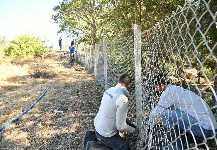 Manisa Büyükşehir Belediyesi, kırsal mahallelerde bulunan mezarlık alanlarının daha temiz,