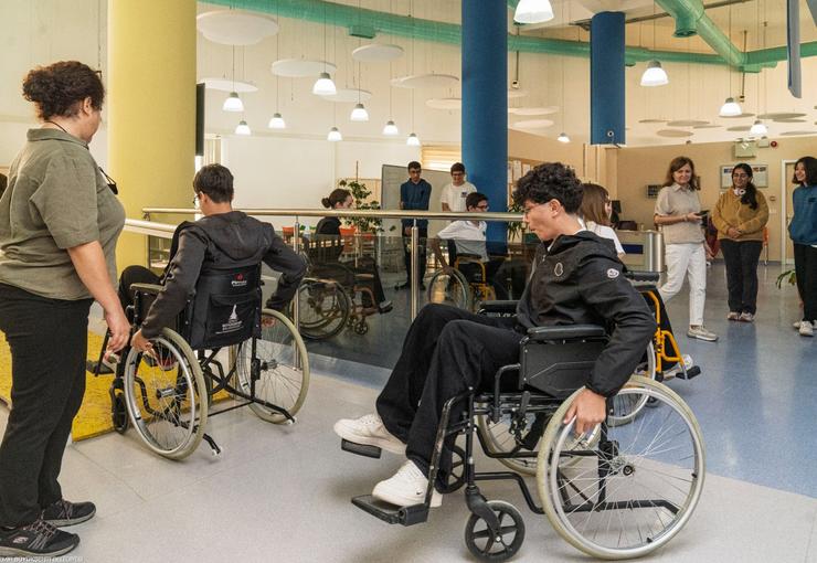 İzmir Büyükşehir Belediyesi Limontepe Farkındalık Merkezi, katılımcılara engellilerin günlük yaşamda