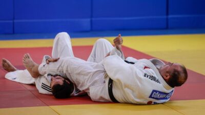 Görme engelli milli judocu Gökhan Biçer, 15 yıldır İzmir Büyükşehir