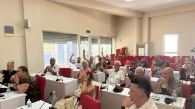 İzmir Büyükşehir Belediyesi’nin haziran ayında başlattığı Yurttaş Meclisi buluşmaları, 30