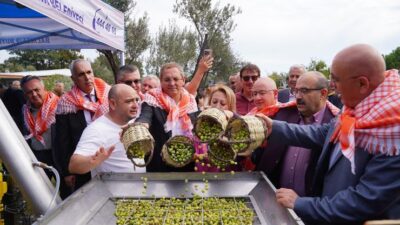 Ayvalık, zeytinin bereketini müzik, kültür, sanat ve lezzetle buluşturan Uluslararası