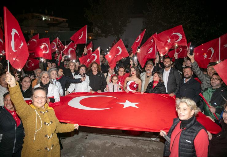 Güzelbahçe’de 29 Ekim Cumhuriyet Bayramı’nın 103. yıl dönümü, gün boyunca