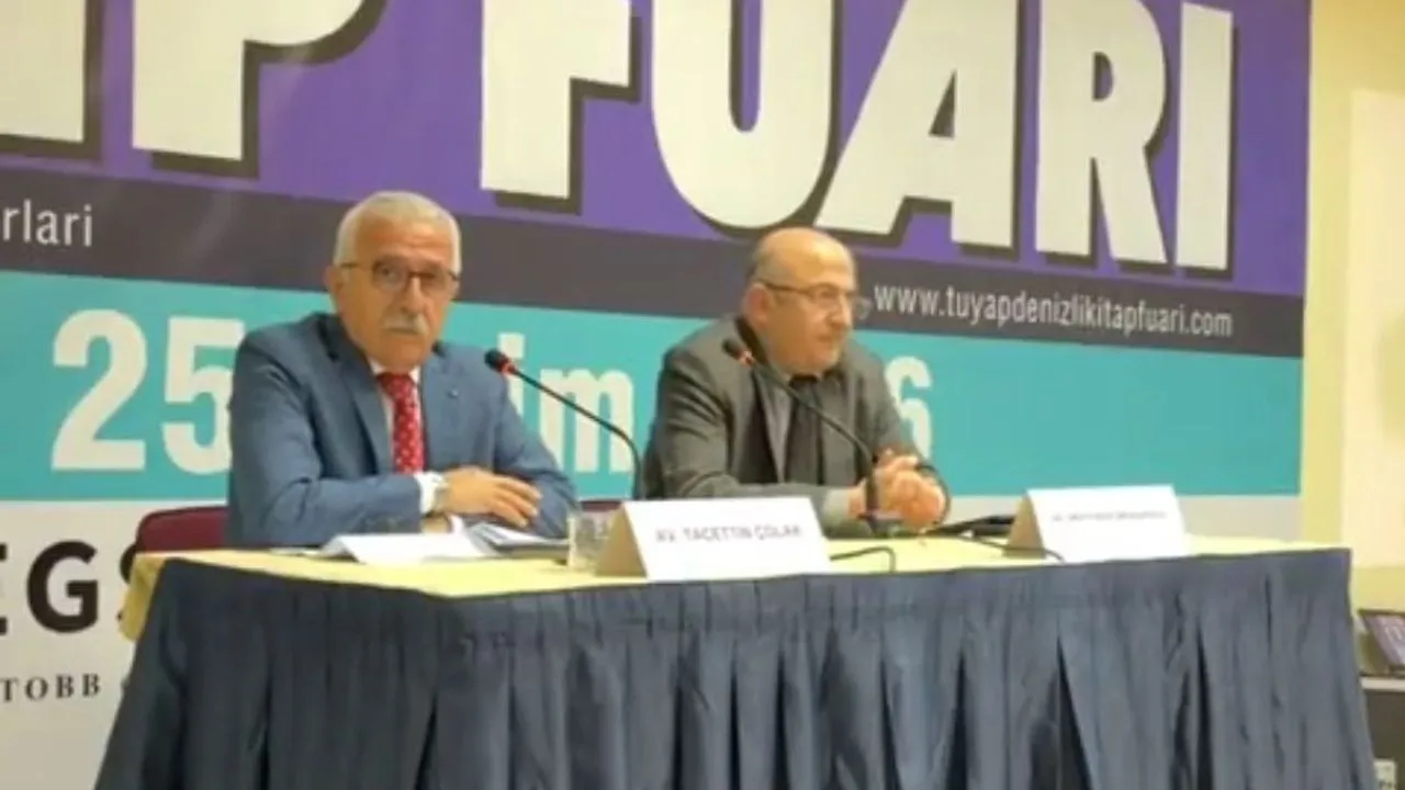 Denizli Kitap Fuarı’nda düzenlenen “Neden İkinci Kuvayımilliye?” söyleşisinde Avukat Tacettin