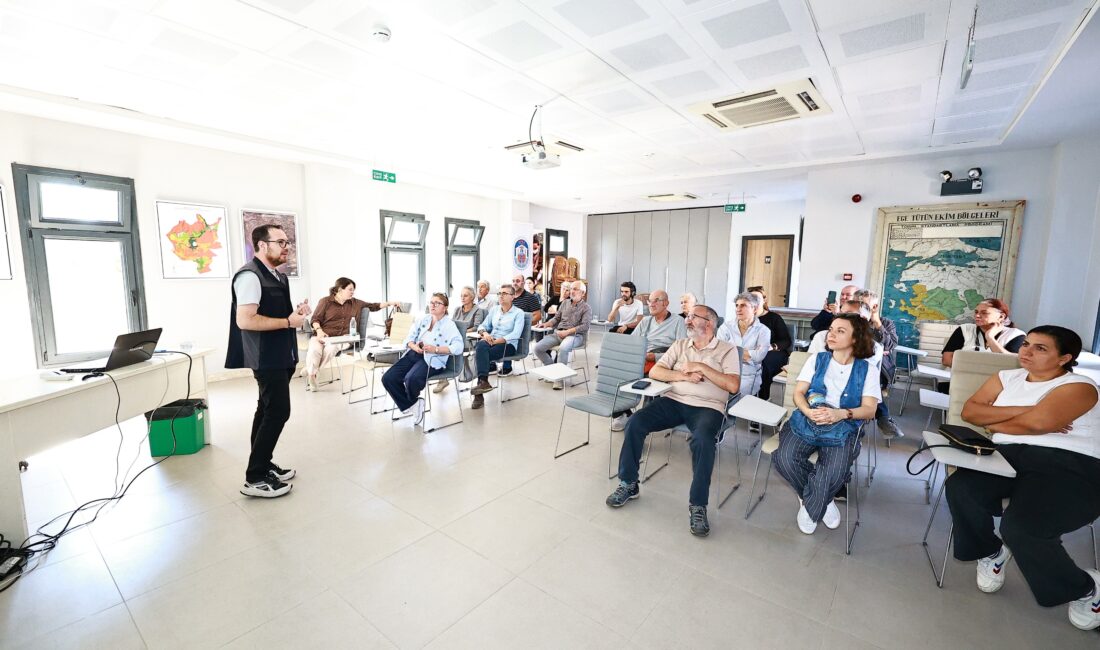Efes Selçuk’ta zeytin üreticilerinin bilgi ve deneyimlerini artırmak amacıyla Zeytinde