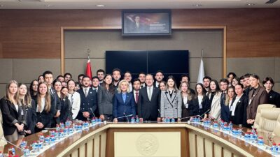 AK Parti İzmir Milletvekilleri Şebnem Bursalı Aksoy ve Mehmet Muharrem