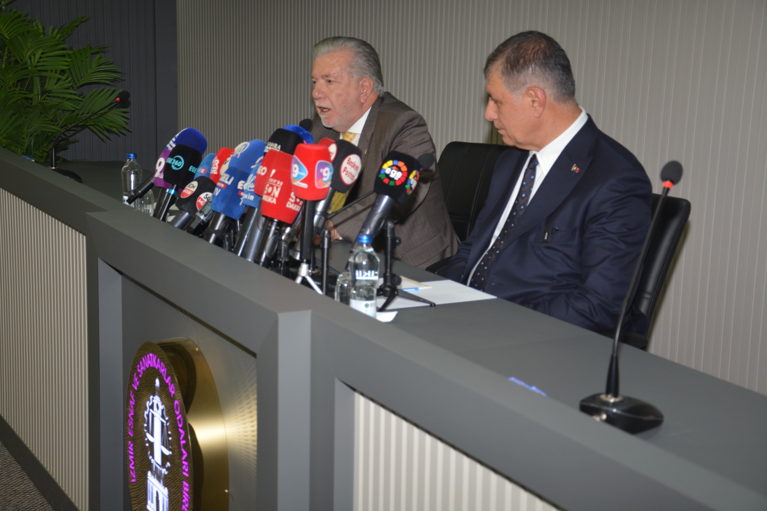İlk resmi ziyaretini İESOB’ye yapan İBB Başkanı Cemil Tugay esnaf