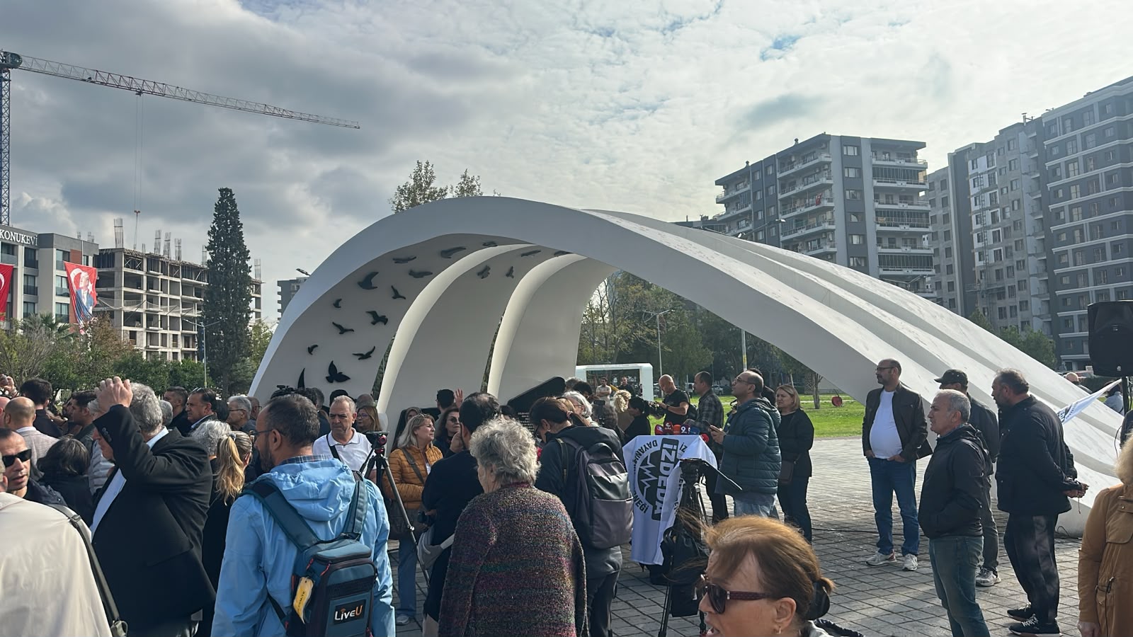 30 Ekim 2020 İzmir depreminin altıncı yıl dönümünde İzmir Depremzedeleri