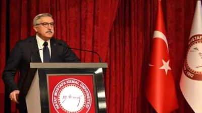 AK Parti Genel Başkan Yardımcısı Hüseyin Yayman, Hatay’da katıldığı konferansta