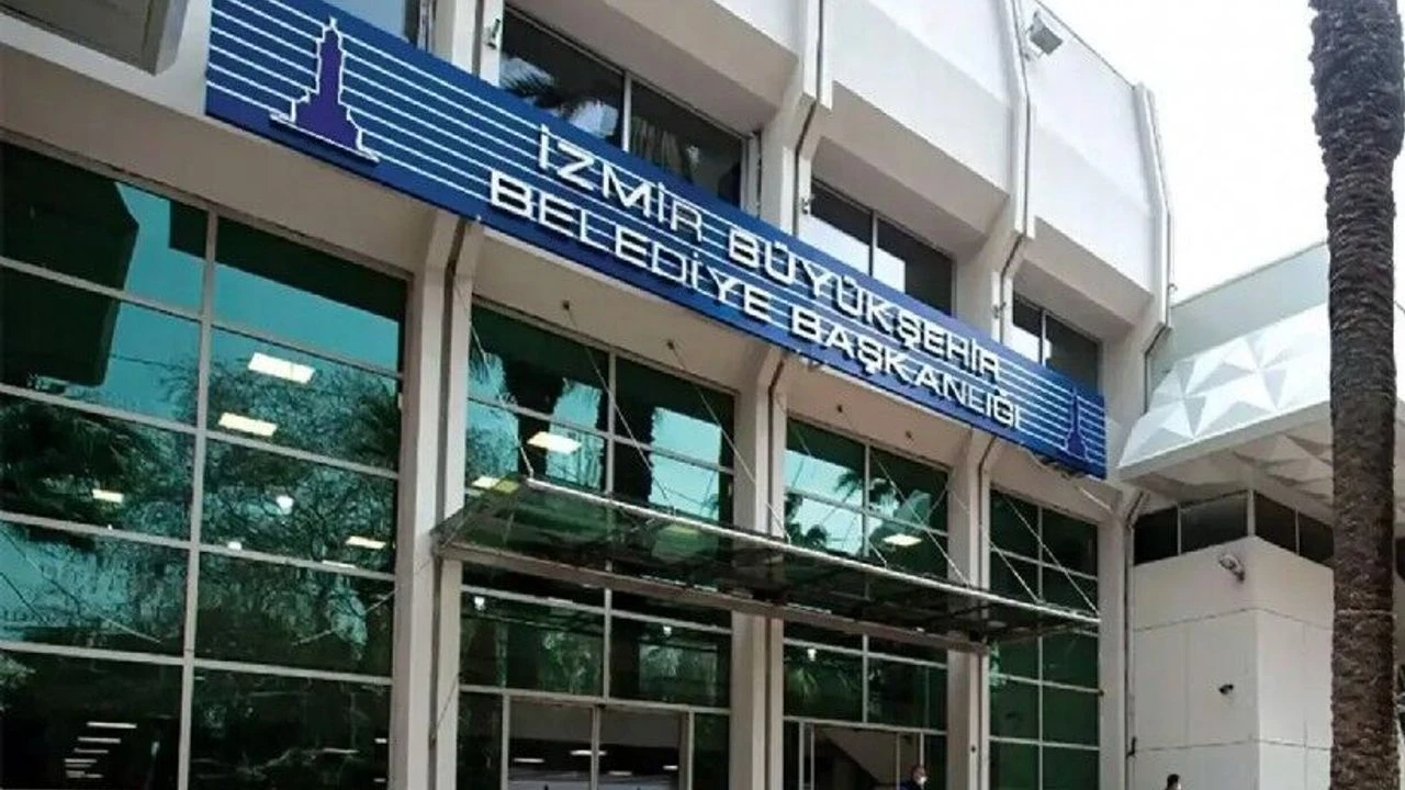 Saadet Çağlın, Cemil Tugay’ın AK Parti’ye geçişinin ardından İZETAŞ, İZENERJİ
