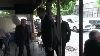 CHP İzmir İl Başkanı Utku Gümrükçü, Menemen’de üzüm alım fiyatının
