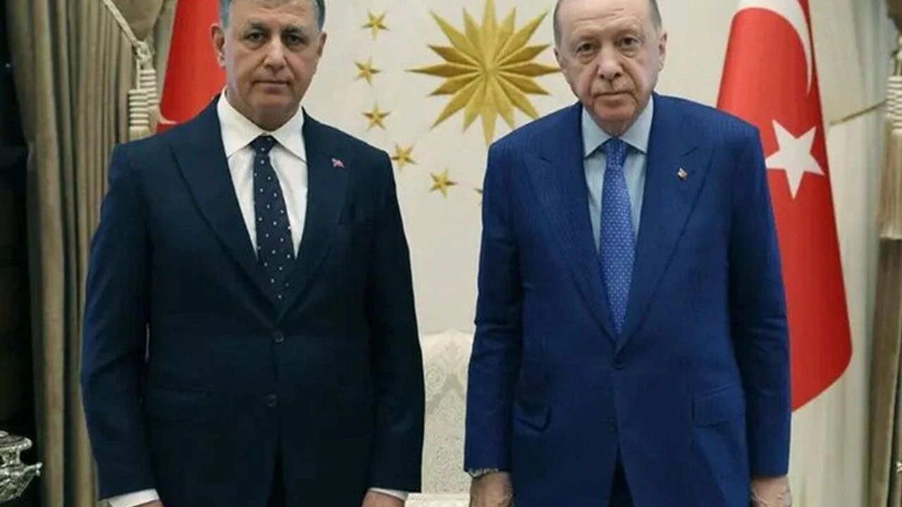 Cumhurbaşkanı Erdoğan, bağımsız olarak görevini sürdüren İzmir Büyükşehir Belediye Başkanı