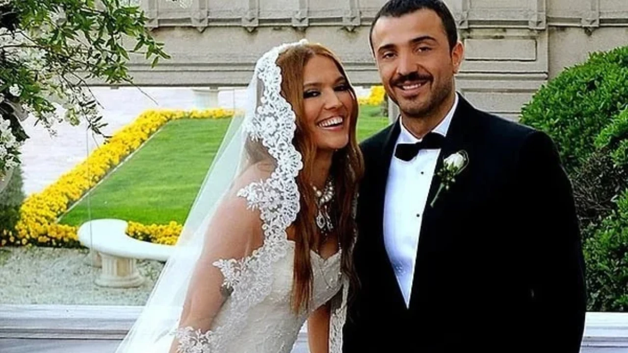 Şarkıcı Demet Akalın’ın boşandıktan sonra yeniden barıştığı Okan Kurt, otomobilde