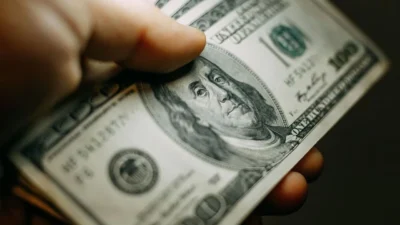 Dolar, Orta Doğu'daki çatışmalar, petrol fiyatlarındaki dalgalanma, tahvil piyasalarındaki sert