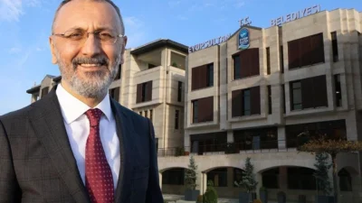 Eyüpsultan Belediye Başkanı Mithat Bülent Özmen’in de aralarında bulunduğu 13