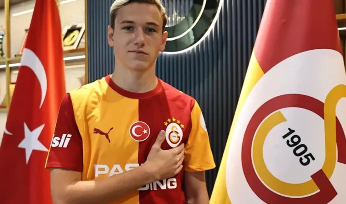 Galatasaray Teknik Direktörü Okan Buruk’un, milli ara sonrası Aleksey Batrakov’u