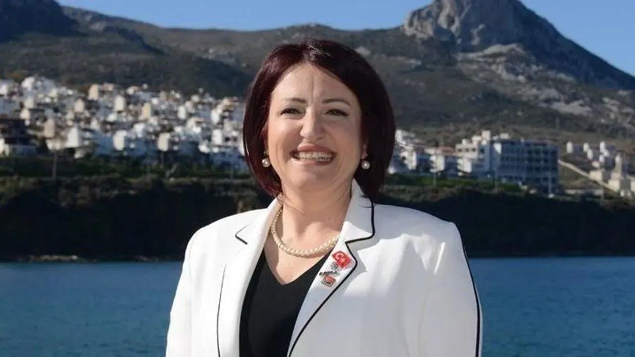 Karaburun Belediye Başkanı İlkay Girgin Erdoğan, Yeni Parti’den istifa etme