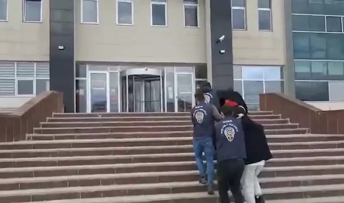 İzmir dahil 61 ilde düzenlenen siber suç operasyonlarında 547 şüpheli