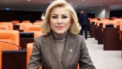 AK Parti İzmir Milletvekili Şebnem Bursalı Aksoy, İzmir Büyükşehir Belediye