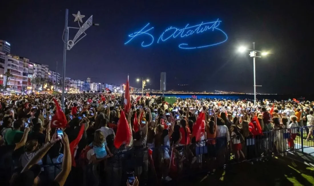 İzmir Büyükşehir Belediyesi, Cumhuriyet’in 103’üncü yıl dönümünü Gündoğdu Meydanı’nda düzenlenecek