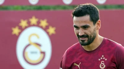 Galatasaray’da milli ara sonrası orta saha kurgusunda değişiklik gündemde. Teknik