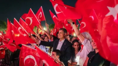 İzmir Büyükşehir Belediye Başkanı Dr. Cemil Tugay, 29 Ekim Cumhuriyet